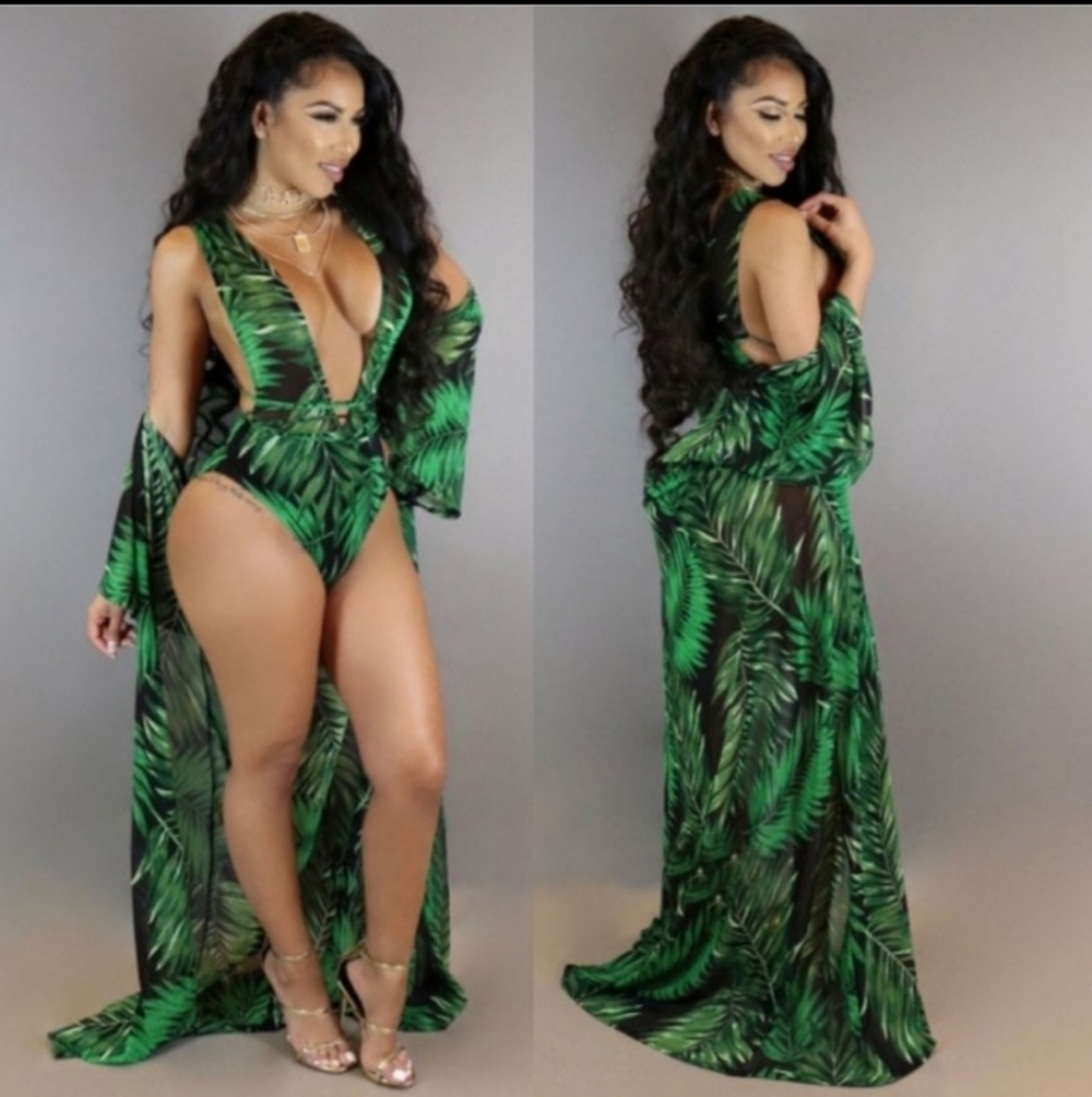 Attractive Bamboo Print One Piece+Matching Coverup - Picture 4 of 7